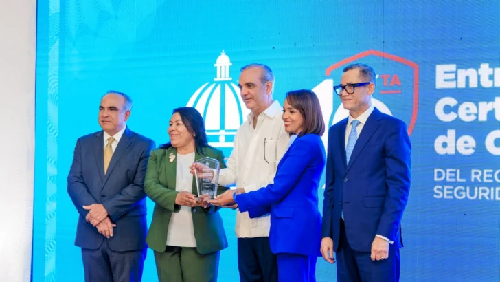 CEDIMAT recibe reconocimiento por excelencia en seguridad y salud