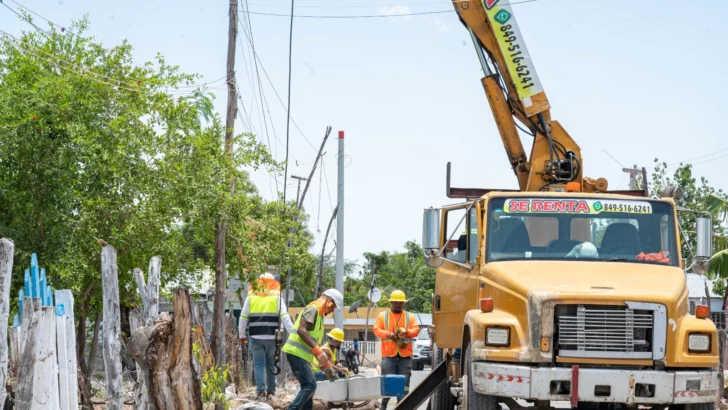 Edesur inicia plan de RD$ 1,907 millones para rehabilitar y ampliar redes eléctricas Edesur inicia plan de RD$ 1,907 millones para rehabilitar y ampliar redes eléctricas