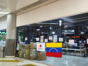 Centro de acopio en Sambil ha enviado 20 contenedores de ayuda humanitaria a Venezuela Centro de acopio en Sambil ha enviado 20 contenedores de ayuda humanitaria a Venezuela