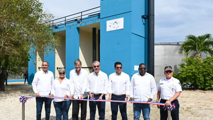 Abinader inaugura planta de tratamiento en Juan Dolio para reforzar saneamiento en zona turística