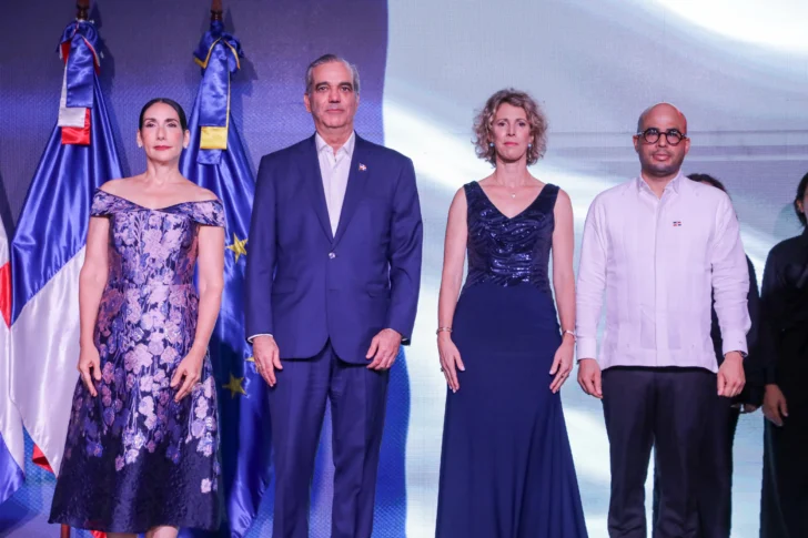 Abinader y Arbaje participan en celebración de la Fiesta Nacional de Francia