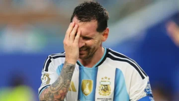 Argentina sobrevive en el Mundial ante un valiente Cabo Verde que llevó el partido a la prórroga e hizo sufrir a los de Messi hasta el último minuto Argentina sobrevive en el Mundial ante un valiente Cabo Verde que llevó el partido a la prórroga e hizo sufrir a los de Messi hasta el último minuto