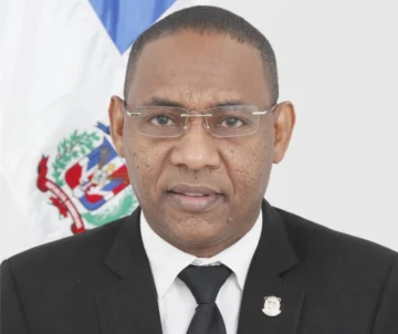 Fuera de peligro diputado que se desmayó por baja presión arterial
