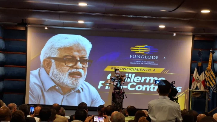 Guillermo Piña Contreras recibe reconocimiento de la Fundación Global, por su trayectoria literaria y cultural Guillermo Piña Contreras recibe reconocimiento de la Fundación Global, por su trayectoria literaria y cultural
