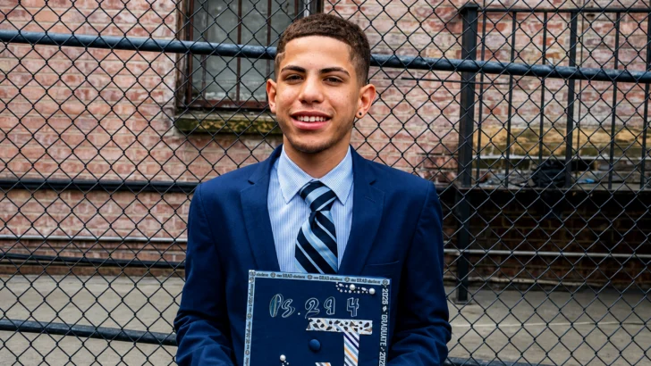 Matan de una bala perdida al hijo de 12 años de un sargento del NYPD en El Bronx