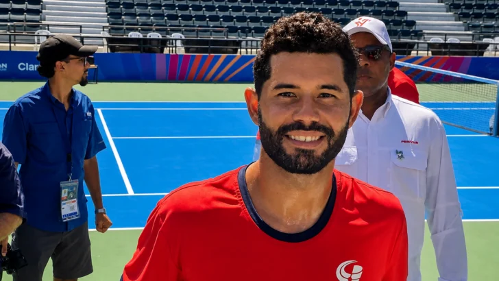 Hardt extiende el dominio dominicano