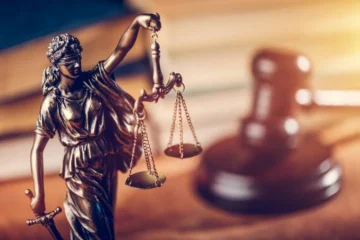 Lo que dictamine la Consultoría Jurídica es obligatorio para los ministerios y todos los organismos del Estado