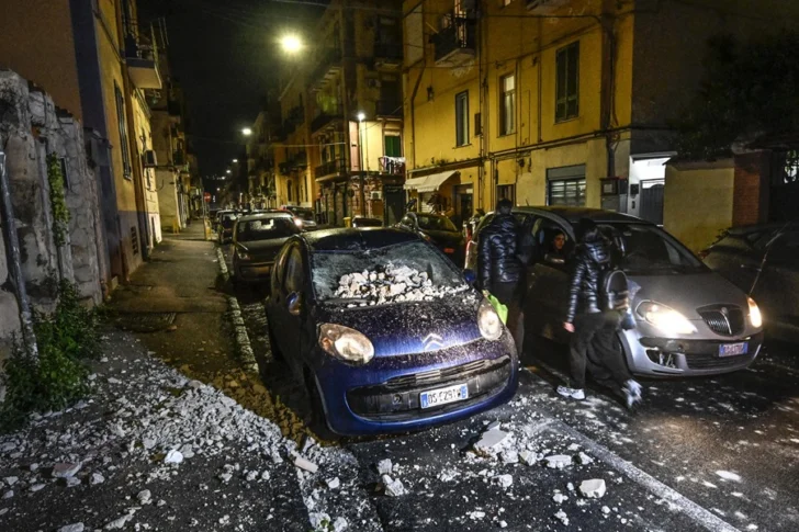 Terremoto de magnitud 4,7 deja al menos diez heridos leves y daños en Nápoles
