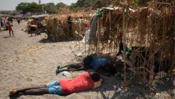 A las puertas de Europa: miles de migrantes esperan en Ceuta conocer su destino