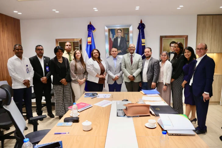 SNS y CMD acuerdan mantener diálogo para mejorar servicios de salud