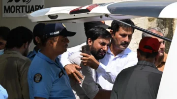 Pakistán: mueren 14 bebés por un incendio en un hospital de la capital