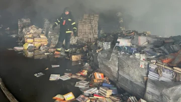 “Esto destruye al país”: en Ucrania, los ataques rusos apuntan a los libros y manuales escolares
