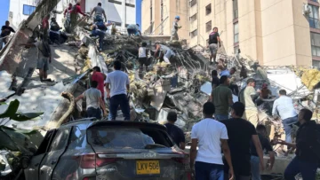 En directo: ascienden a más de 100 total de fallecidos tras sismo de 7,4 en Colombia; el Gobierno declara la emergencia nacional En directo: ascienden a más de 100 total de fallecidos tras sismo de 7,4 en Colombia; el Gobierno declara la emergencia nacional