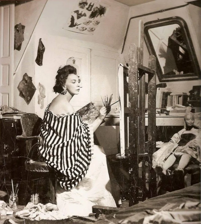 3.-Leonor-fini-en-su-estudio-1952-653x728 3.-Leonor-fini-en-su-estudio-1952-653x728