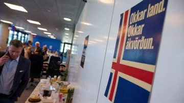 Islandia rechaza por estrecho margen la posibilidad de adherirse a la UE en un referendo que marca la división en el país Islandia rechaza por estrecho margen la posibilidad de adherirse a la UE en un referendo que marca la división en el país