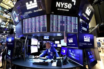 Wall Street cierra mixto, con el Dow en récord gracias a Nvidia y el optimismo sobre Ormuz