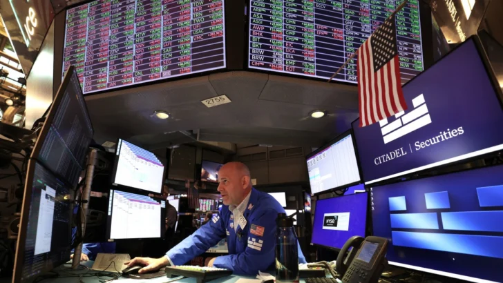 Wall Street cierra en rojo otra jornada marcada por el estrecho de Ormuz