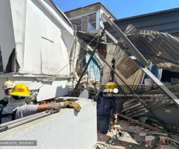 Al menos 132 muertos y 570 heridos deja el terremoto de magnitud 7,4 en Colombia Al menos 132 muertos y 570 heridos deja el terremoto de magnitud 7,4 en Colombia