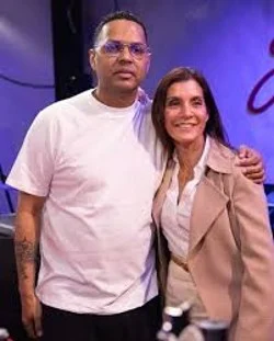 Alofoke-y-Leah-Campos-Schandlbauer-embajadora-de-EE.UU_.-en-Republica-Dominicana