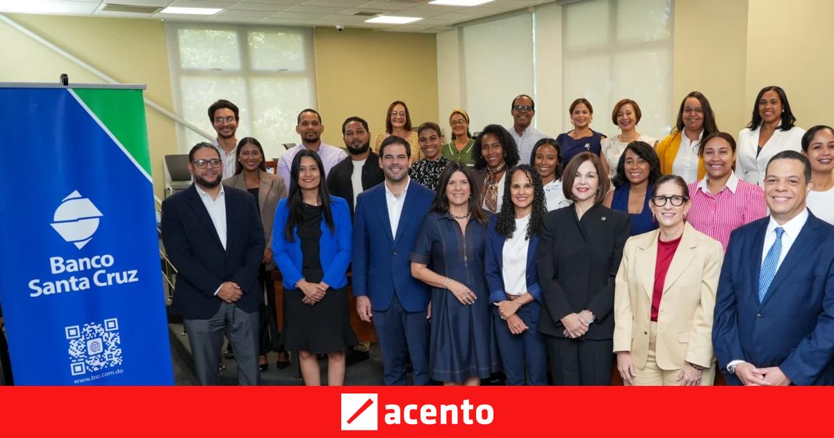 Banco Santa Cruz y su primera graduación en inteligencia artificial para periodistas