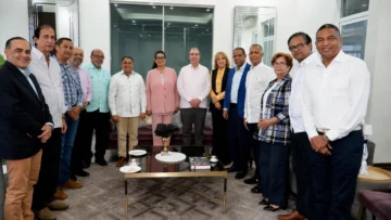 Comisión del PLD se reúne con Francisco Javier García para avanzar en consulta presidencial Comisión del PLD se reúne con Francisco Javier García para avanzar en consulta presidencial