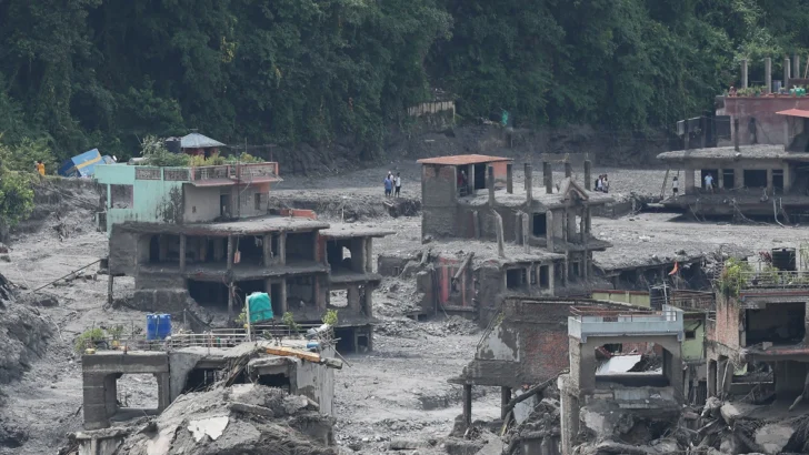 Riada en Nepal: se superan los 800 muertos a ambos lados de la frontera tras la riada