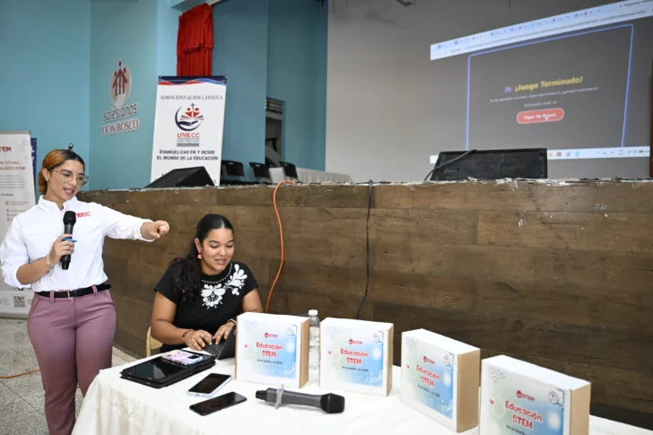 INTEC instruye a maestros sobre Inteligencia Artificial