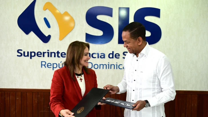 Superintendencia de Seguros y UNIBE acuerdan fortalecer capacitación y cultura de cumplimiento en el sector asegurador