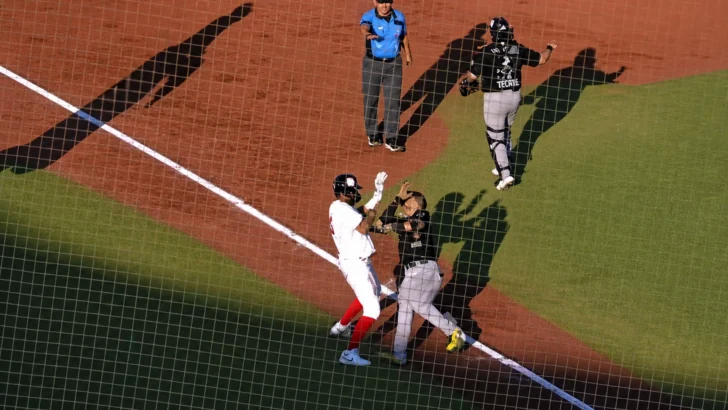 Danry Vásquez, suspendido indefinidamente de la Liga Mexicana de Béisbol tras violenta trifulca