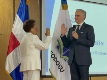 Dinorah García Romero, juramentada en Isfodosu; De Camps llama a fortalecer la formación docente Dinorah García Romero, juramentada en Isfodosu; De Camps llama a fortalecer la formación docente