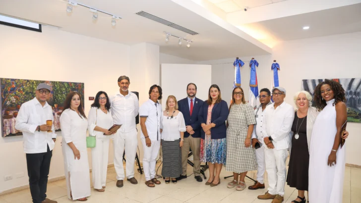 UASD reconoce al IDCP por formar a 265 dermatólogos en 60 años