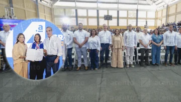 Luis Abinader encabeza graduación de 1,152 jóvenes de Oportunidad 14-24 en la Región Sur Luis Abinader encabeza graduación de 1,152 jóvenes de Oportunidad 14-24 en la Región Sur