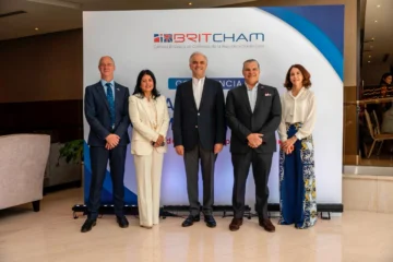 Ministro Luis Miguel De Camps, invitado especial del desayuno de BritChamDR sobre educación, talento y competitividad Ministro Luis Miguel De Camps, invitado especial del desayuno de BritChamDR sobre educación, talento y competitividad