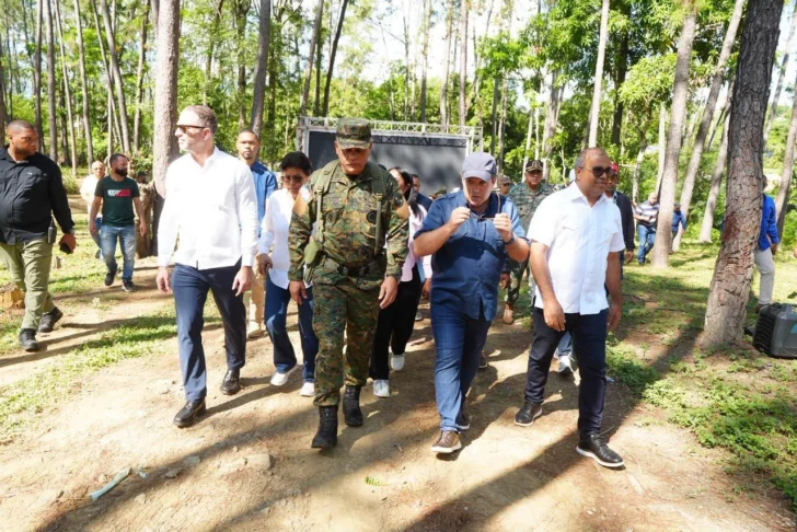 Con estas acciones, el Gobierno dominicano afirmó que continúa avanzando en la ejecución de la estrategia “Frontera Fuerte”, orientada a consolidar una frontera más segura, organizada, productiva y próspera. 