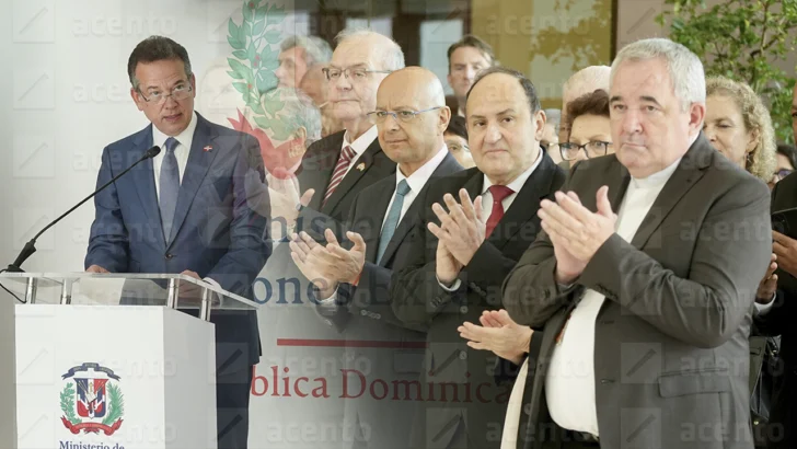 Canciller Víctor “Ito” Bisonó se propone avanzar hacia una Cancillería moderna, profesional y abierta al mundo