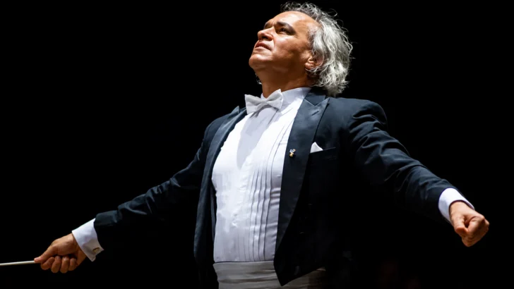 “Dirigir una Orquesta Sinfónica Nacional con un legado de 85 años es una grandísima responsabilidad”, afirma el maestro José Antonio Molina “Dirigir una Orquesta Sinfónica Nacional con un legado de 85 años es una grandísima responsabilidad”, afirma el maestro José Antonio Molina