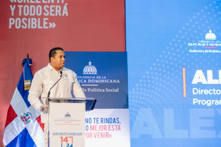 Luis Abinader encabeza graduación de 1,152 jóvenes de Oportunidad 14-24 en la Región Sur