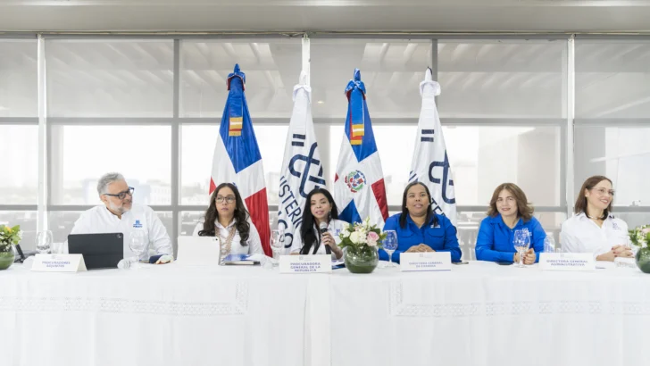 Procuradora General sostiene encuentro de trabajo con titulares y directores de equipos del Ministerio Público