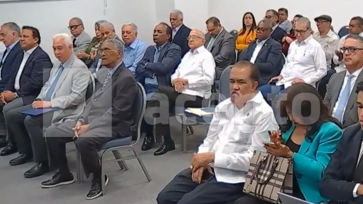 Eurípides Uribe Peguero presenta “Coroneles”, libro en que reivindica a militares que defendieron la democracia dominicana Eurípides Uribe Peguero presenta “Coroneles”, libro en que reivindica a militares que defendieron la democracia dominicana