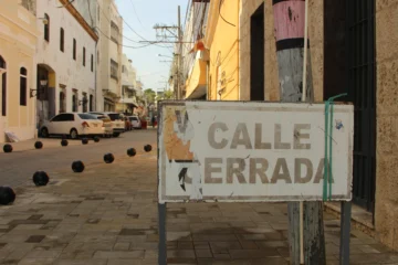 Ciudad Colonial mantiene el tránsito sin cambios pese a inicio anunciado de plan piloto