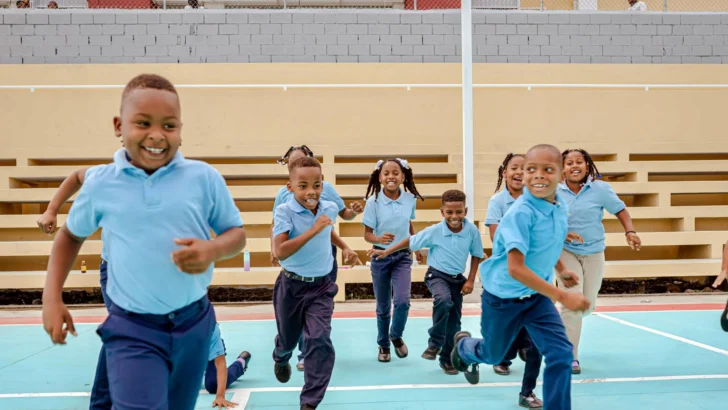 Guía para padres ¿Cómo acompañar a sus hijos en el regreso a clases 2026?