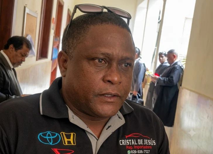 Juez impone garantía económica de RD$ 10 mil a hombre acusado de robar vehículo