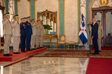 Juramentados nuevos comandantes del Ejército y la Fuerza Aérea y director de la Policía Nacional