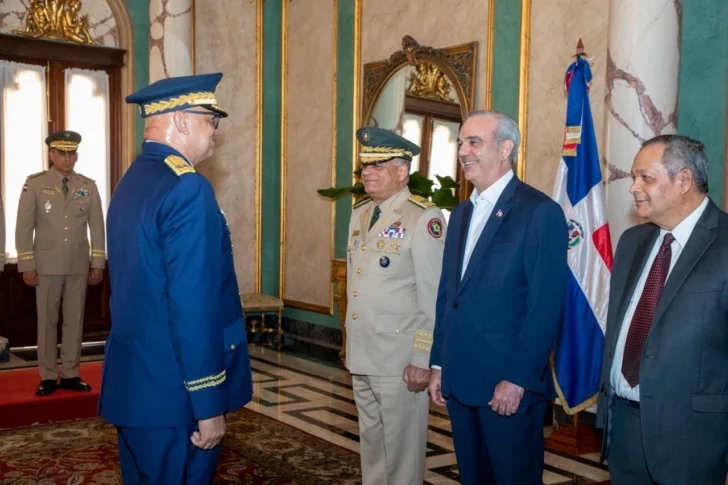 Juramentados nuevos comandantes del Ejército y la Fuerza Aérea y director de la Policía Nacional