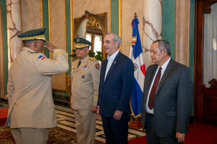 Juramentados nuevos comandantes del Ejército y la Fuerza Aérea y director de la Policía Nacional