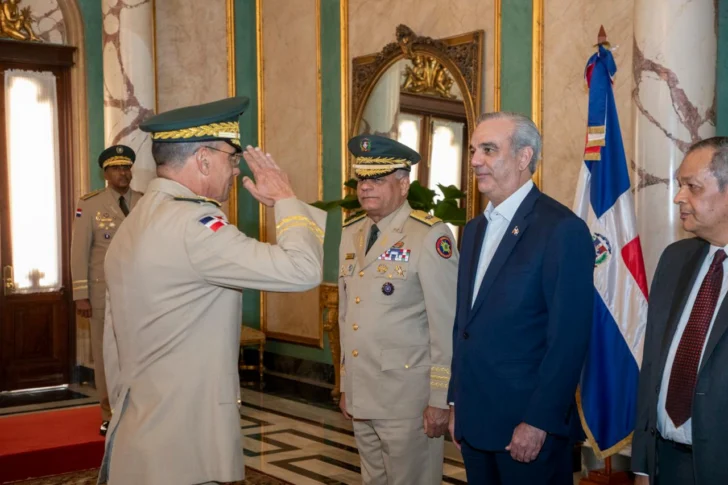 Juramentados nuevos comandantes del Ejército y la Fuerza Aérea y director de la Policía Nacional