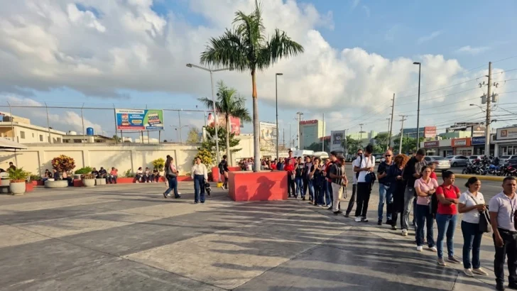 Largas filas y demoras afectan este viernes el servicio del Metro en Concepción Bona