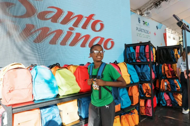 Plásticos por Útiles Escolares: estas son las reglas para canjear botellas por mochilas y tabletas