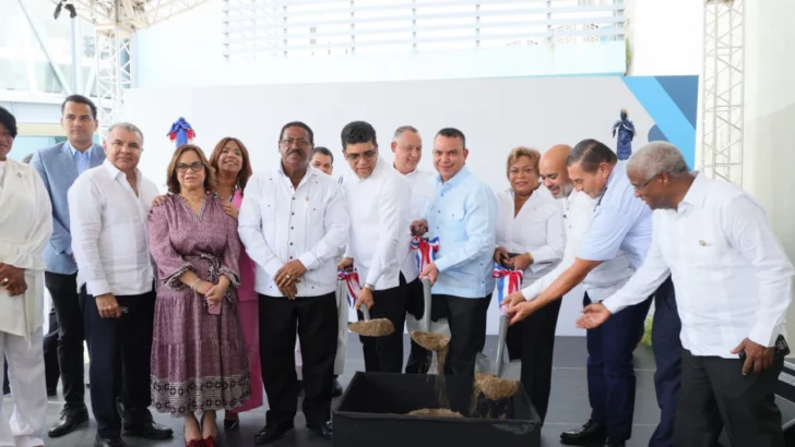 SNS inicia remozamiento de Emergencia y Edificio Pediátrico del Hospital Darío Contreras SNS inicia remozamiento de Emergencia y Edificio Pediátrico del Hospital Darío Contreras