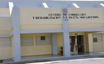 La Isleta Moca activa protocolo de seguridad y controla motín; cuatro internos heridos La Isleta Moca activa protocolo de seguridad y controla motín; cuatro internos heridos
